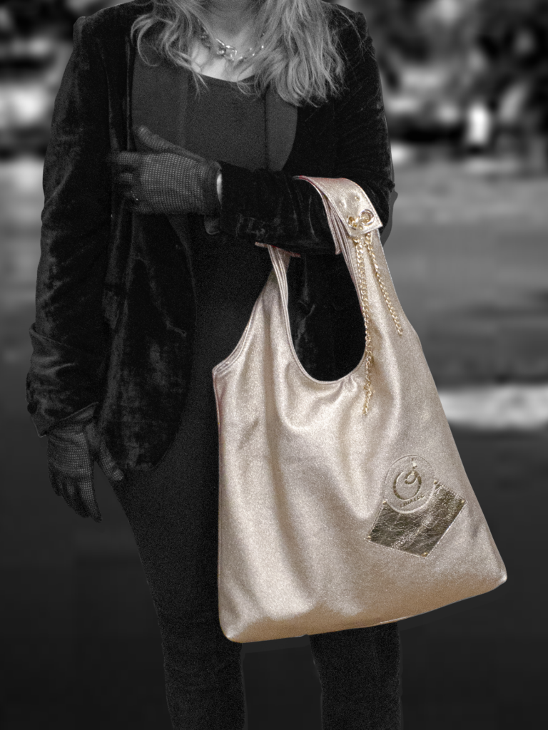 chiardo shee golden leather bag slide1